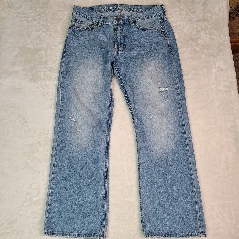 American Eagle Jeans Mens 33x30 Blue Low Rise Boot Bootcut Light Wash Distressed